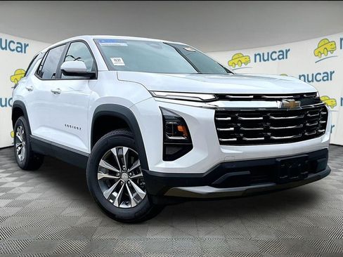 Used 2025 Chevrolet Equinox LT AWD/4WD image 1