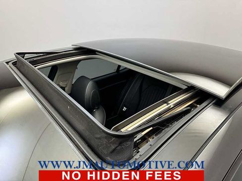 Used 2020 Genesis G70 3.3T AWD/4WD image 11