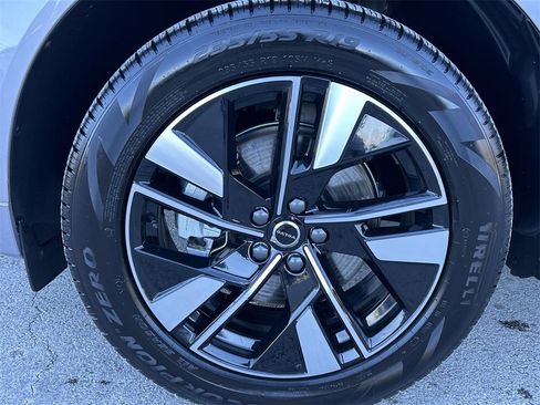 New 2026 Volvo XC60 B5 Plus w/ Climate Package image 10