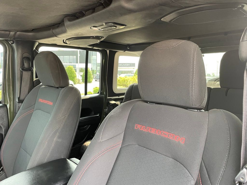Used 2022 Jeep Wrangler Unlimited Rubicon w/ Cold Weather Group AWD/4WD image 23