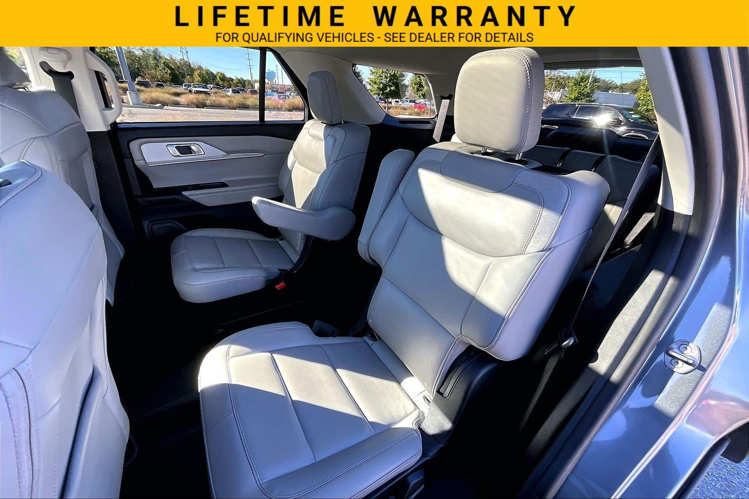 Used 2025 Ford Explorer Active w/ Active Comfort Package AWD/4WD image 22