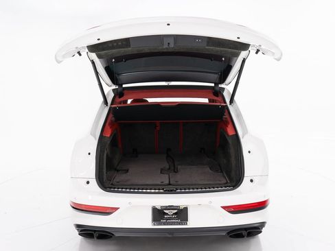 Certified 2023 Bentley Bentayga AWD/4WD image 44