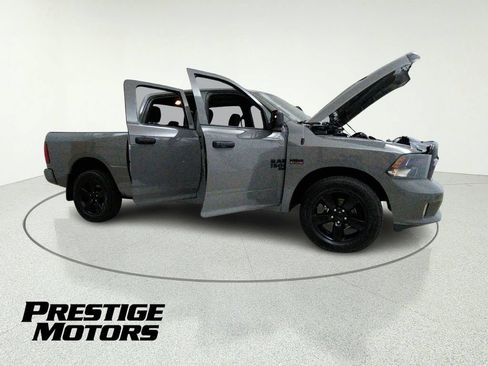 Used 2022 RAM 1500 Express w/ Ceramic Grey Express Package AWD/4WD image 15