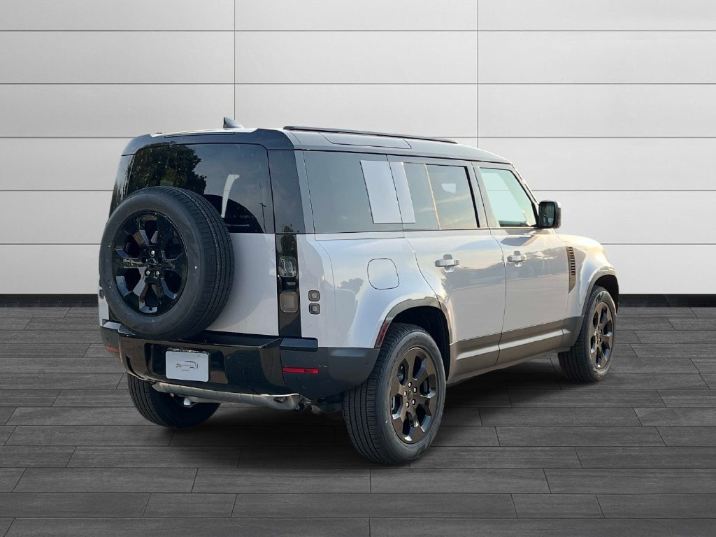 New 2026 Land Rover Defender 110 S AWD/4WD image 5