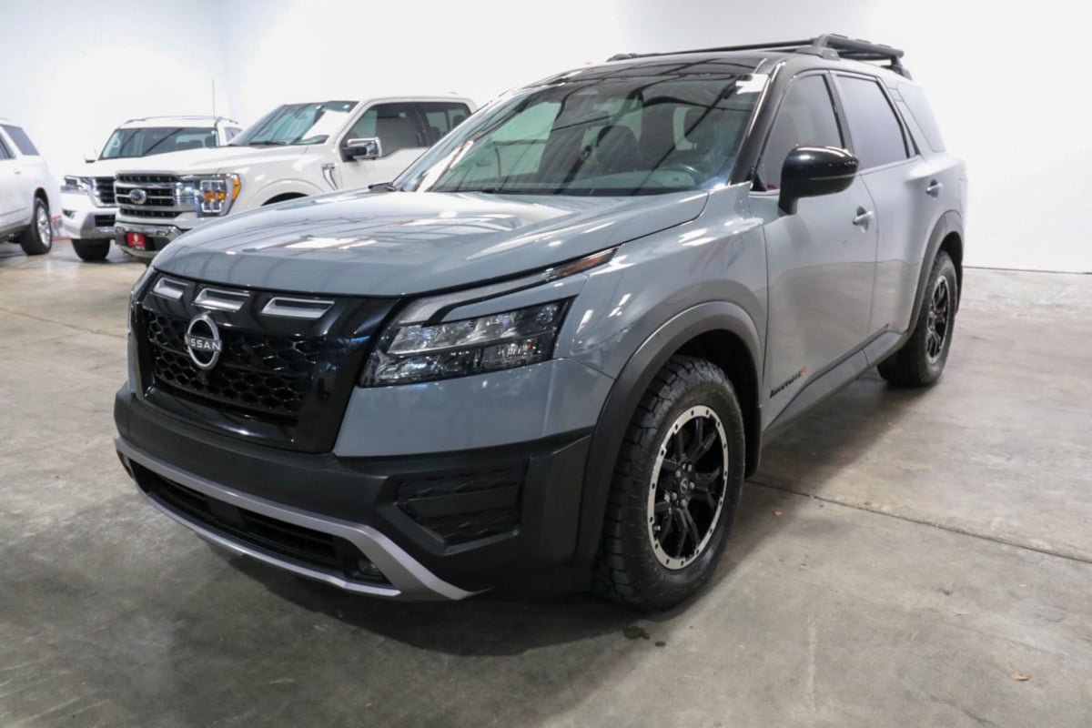 Used 2023 Nissan Pathfinder Rock Creek AWD/4WD image 5