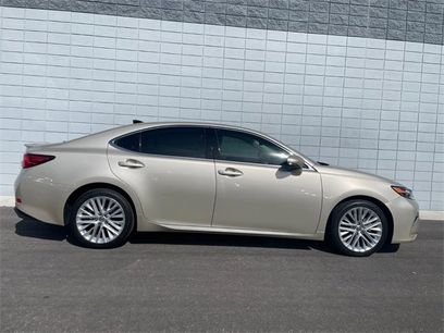 Used 2016 Lexus ES 350 w/ Ultra Luxury Package