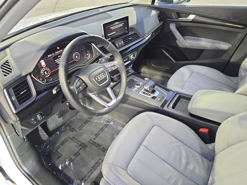 Used 2018 Audi Q5 2.0T Premium Plus w/ Premium Plus Package image 16