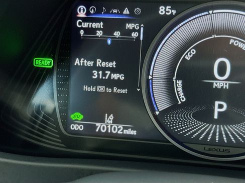 Used 2023 Lexus UX 250h FWD w/ Accessory Package (Z1) image 8