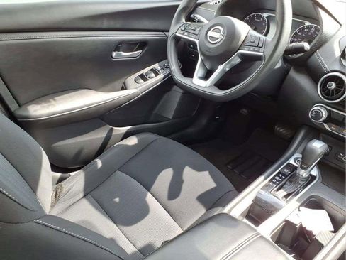 Used 2024 Nissan Sentra SV FWD image 9