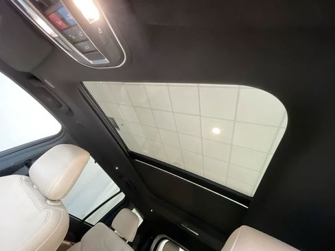 Used 2023 Jeep Grand Cherokee L Limited w/ Luxury Tech Group II image 22