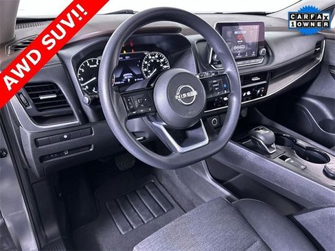 Used 2023 Nissan Rogue SV image 10