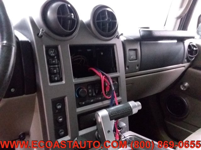 Used 2004 HUMMER H2 w/ Preferred Equipment Group AWD/4WD image 14