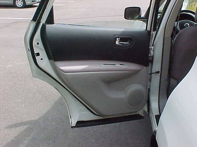 Used 2009 Nissan Rogue S AWD/4WD image 13