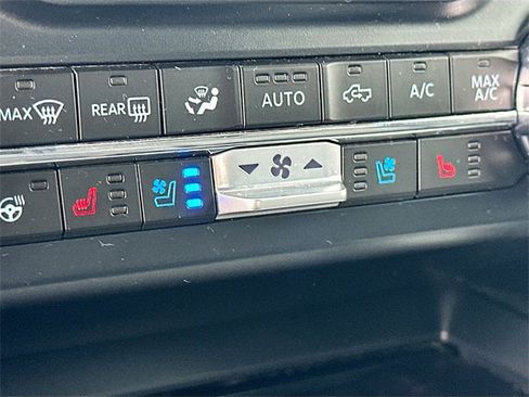 Used 2024 Ford F250 Lariat w/ Lariat Ultimate Package image 21