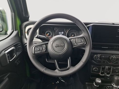 New 2025 Jeep Gladiator Sport image 22