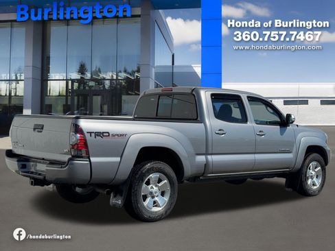 Used 2015 Toyota Tacoma 4x4 Double Cab w/ TRD Sport Package image 6