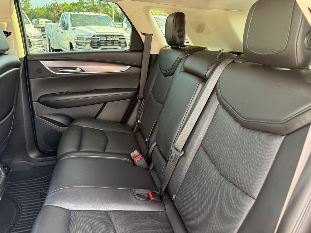 Used 2019 Cadillac XT5 Premium Luxury AWD/4WD image 11
