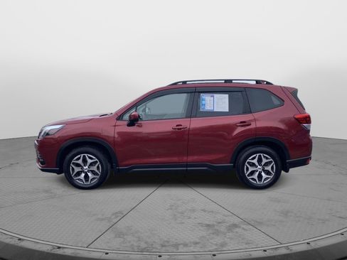 Used 2023 Subaru Forester Premium image 6