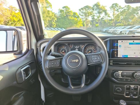 New 2026 Jeep Gladiator Sport image 7