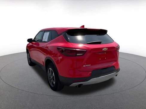 Used 2025 Chevrolet Blazer LT FWD image 9