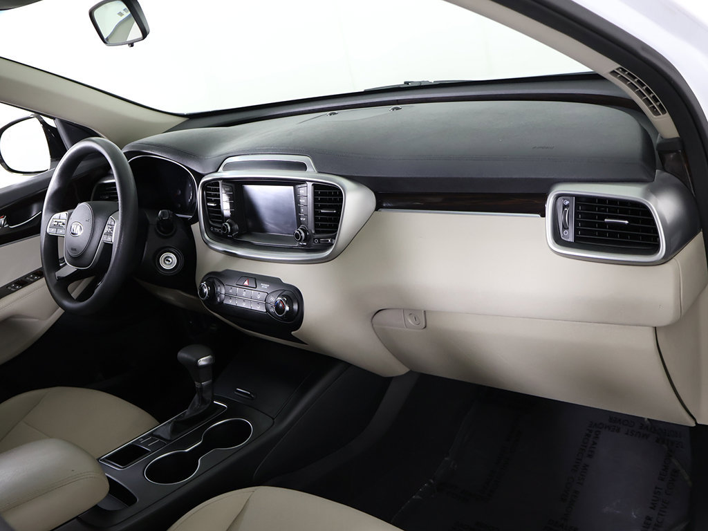 Used 2019 Kia Sorento FWD image 26