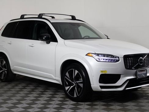 Used 2022 Volvo XC90 T8 R-Design w/ Advanced Package image 3