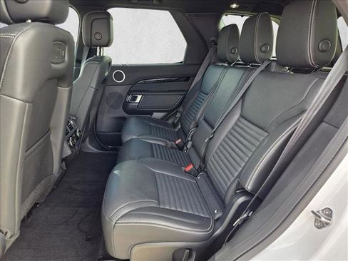 Certified 2025 Land Rover Discovery S AWD/4WD image 18