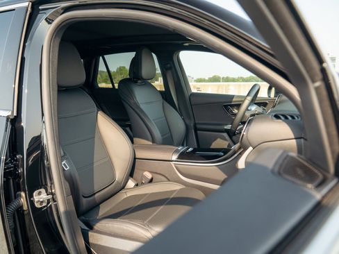Certified 2026 Mercedes-Benz GLC 300 4MATIC image 29