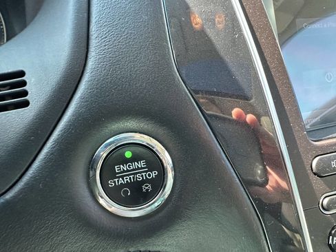 Used 2016 Ford Explorer Platinum image 11