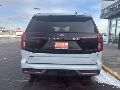 Used 2025 Ford Expedition Max Platinum image 3