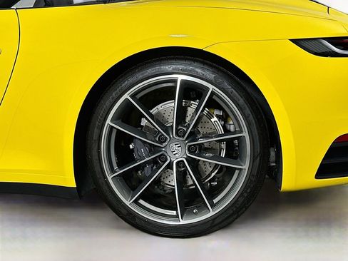 Used 2022 Porsche 911 Carrera image 33