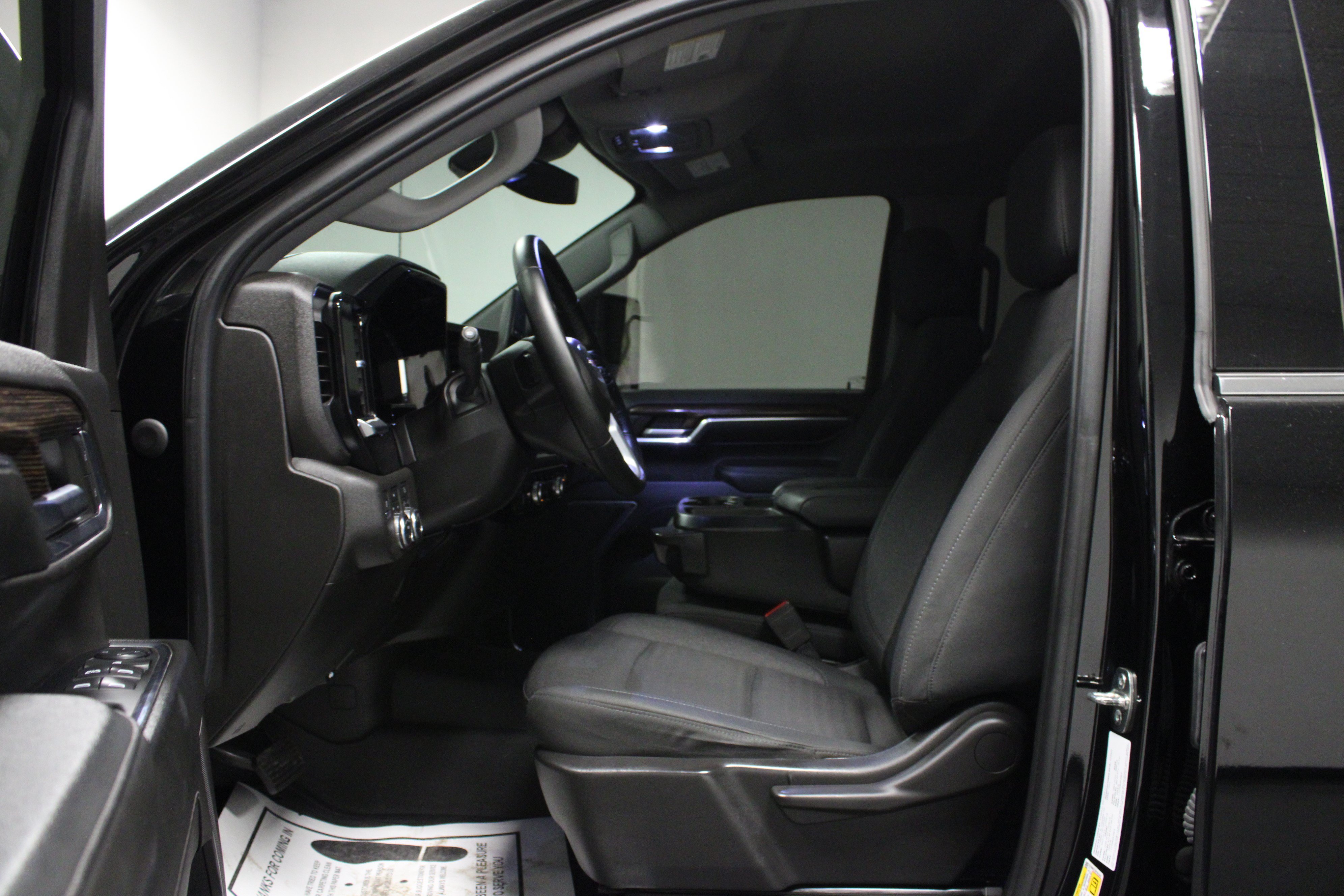 Used 2024 GMC Sierra 2500 SLE AWD/4WD image 11