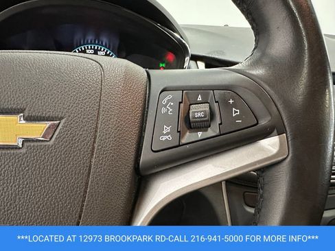 Used 2019 Chevrolet Trax LT w/ Sun & Sound Package FWD image 12