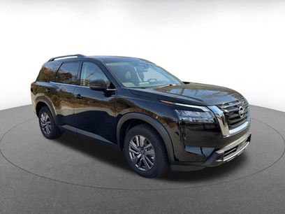 Used 2025 Nissan Pathfinder SV