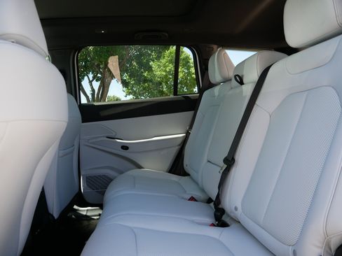 New 2026 Jeep Cherokee Limited AWD/4WD image 10