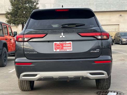 Used 2024 Mitsubishi Outlander SE image 8
