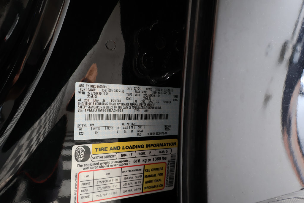 Used 2025 Ford Expedition Platinum AWD/4WD image 42