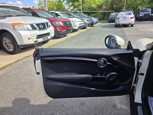 Used 2016 MINI Cooper S image 31