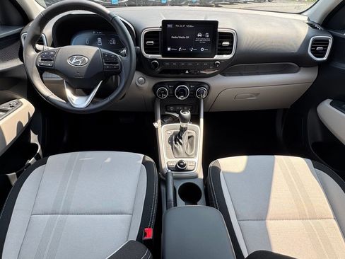 Used 2026 Hyundai Venue SEL FWD image 14