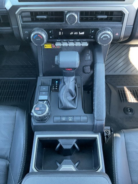 Used 2025 Toyota 4Runner TRD Off-Road Premium AWD/4WD image 31