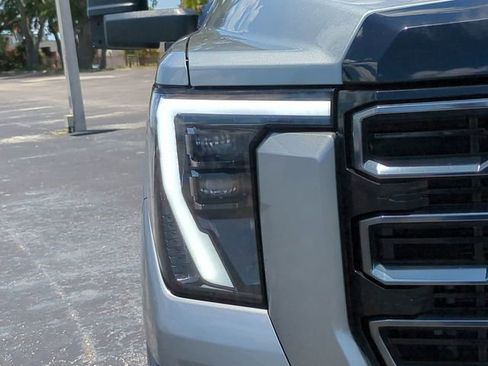 Used 2024 GMC Sierra 3500 AT4 w/ AT4 Premium Plus Package AWD/4WD image 10