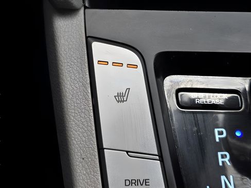 Used 2020 Hyundai Elantra Value Edition image 31