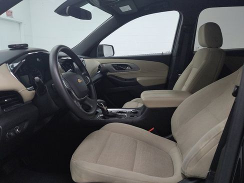 Used 2022 Chevrolet Traverse LS AWD/4WD image 17