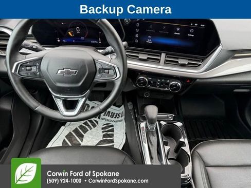 Used 2025 Chevrolet Trax ACTIV w/ Driver Confidence Package FWD image 3