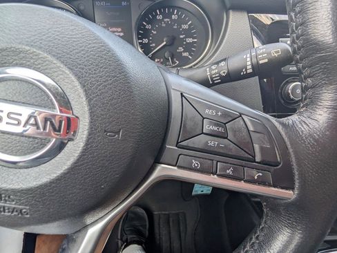 Used 2018 Nissan Rogue S w/ S Value Package AWD/4WD image 26