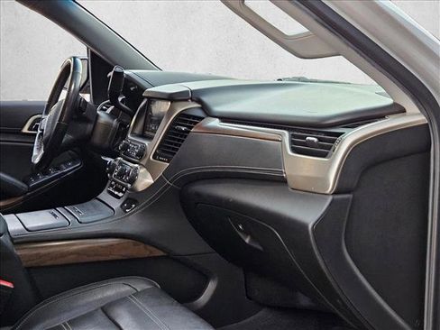 Used 2019 GMC Yukon XL Denali image 27