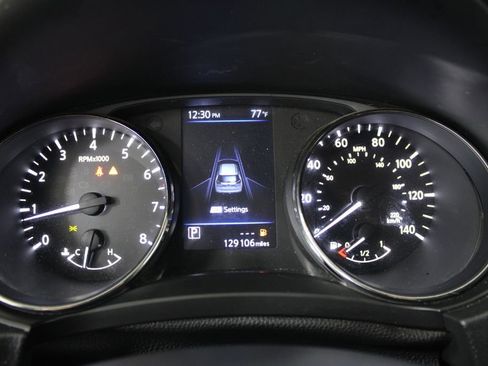 Used 2020 Nissan Rogue SV FWD image 36