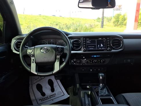 Used 2023 Toyota Tacoma TRD Off-Road AWD/4WD image 16