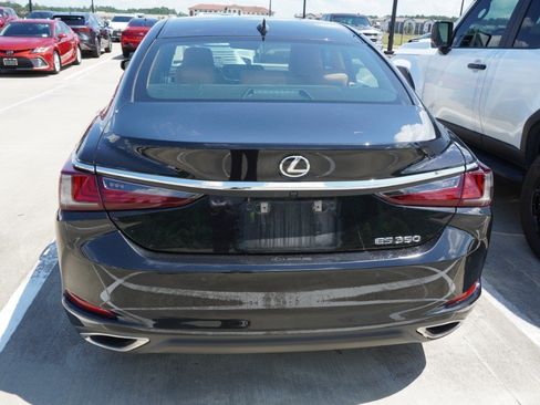 Used 2024 Lexus ES 350 w/ Premium Package FWD image 6