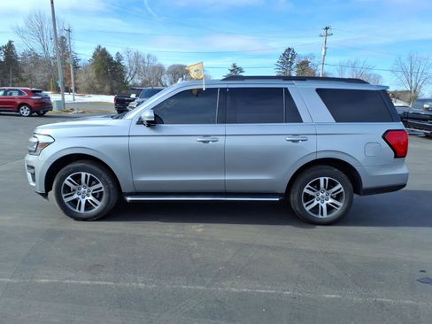 Certified 2022 Ford Expedition XLT image 2